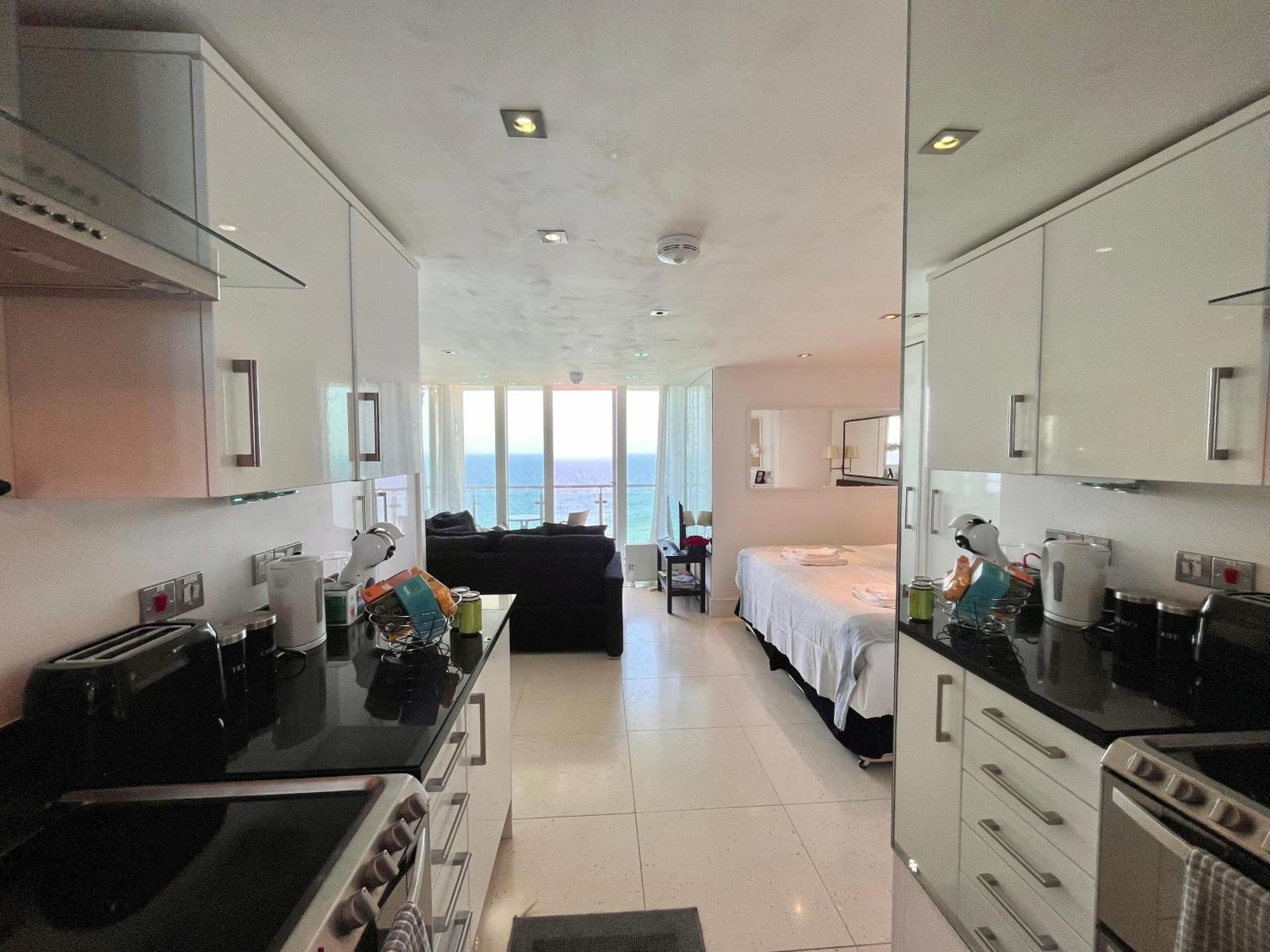 Newquay Rocklands Beach View ภายนอก รูปภาพ